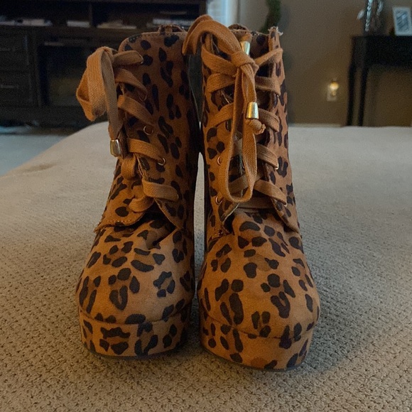 Cheetah ankle booties - Picture 2 of 6